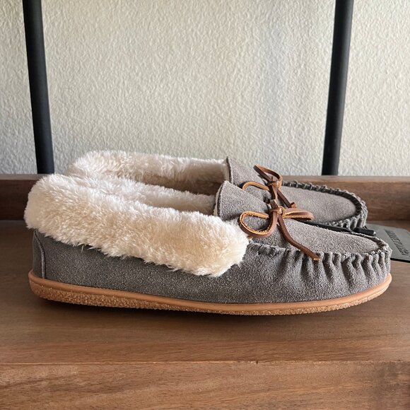 MINNETONKA Camp Collar Grey Suede Moccasin Slip On NEW Sz.10 - Picture 1 of 7
